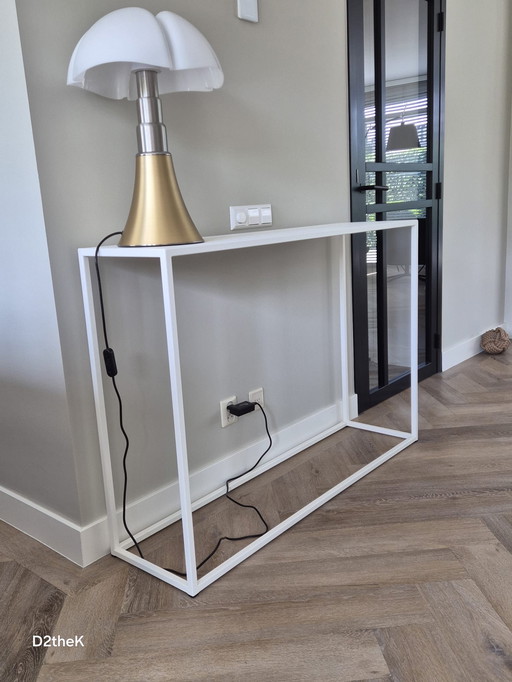 White side table (RAL 9010) Table du Sud, type Rabiolo