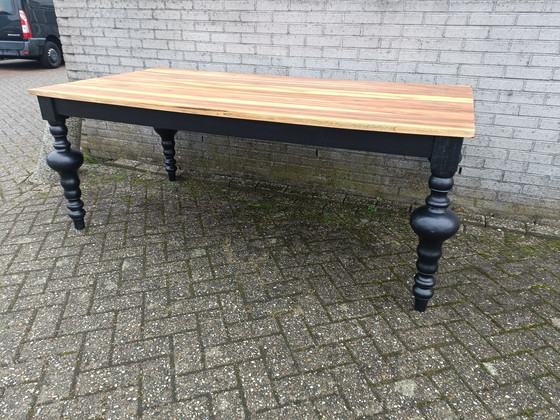 Image 1 of Beautiful dining table