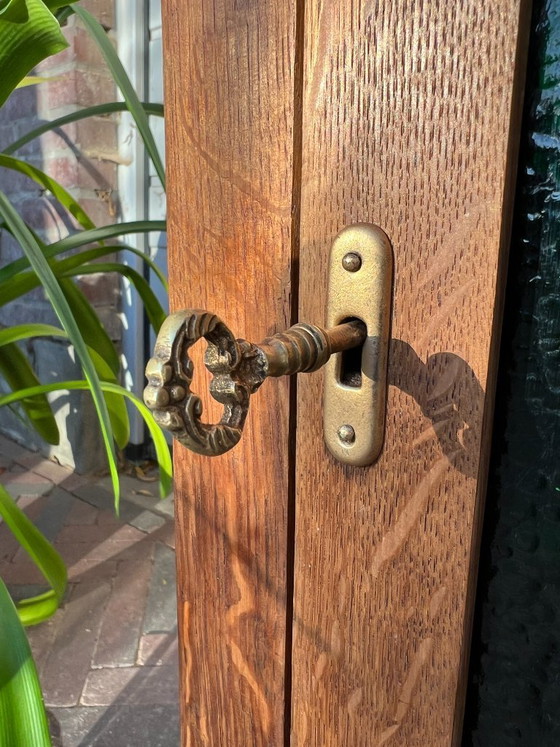 Image 1 of Art Nouveau eiken kastje met handgemaakt glas-in-lood | Uniek stuk
