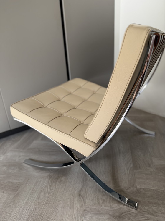 Knoll Barcelona Stoel – Stoelen / fauteuils, Leather, Metal (photo 7 of 15)