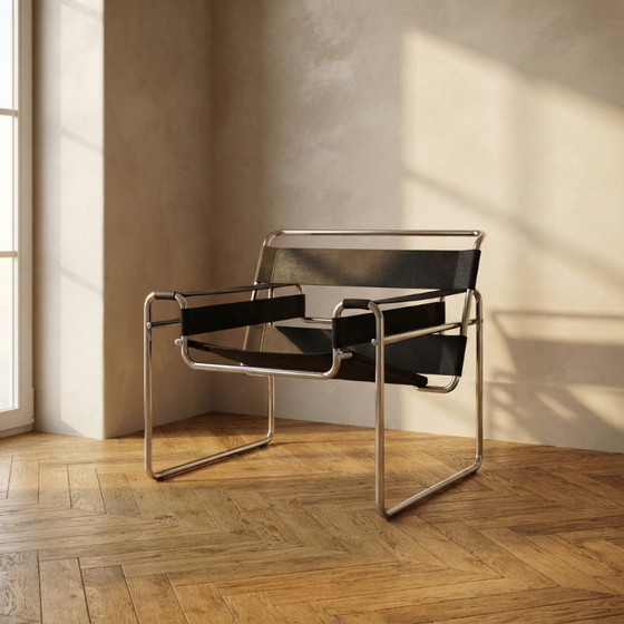 Vintage B3 Wassily-stoel van Marcel Breuer voor Knoll International, zwart leer, jaren 80, 65 x 78 x 74 cm (photo 2 of 8)