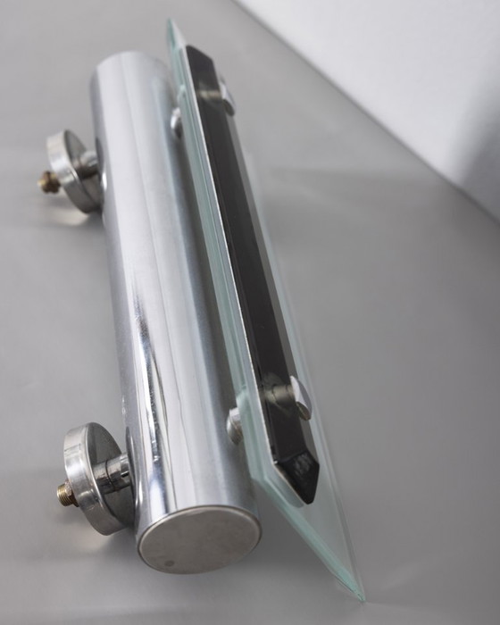 Image 1 of Paire d'appliques en métal et verre vintage des années 60 design italien