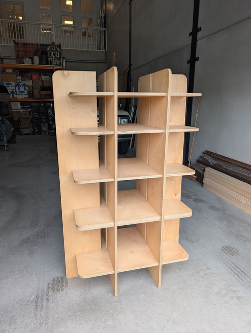 Vakkenkast of roomdivider