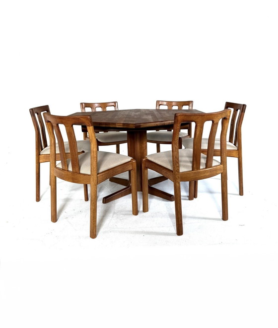 Image 1 of Tavolo da pranzo danese esagonale vintage, Dyrlund anni '70