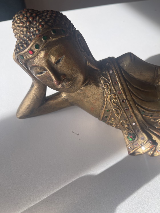 Image 1 of Statuette einer liegenden Frau