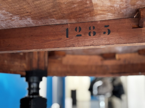 Image 1 of Antique table, oval, black, H 73 x L 115 x W 83 cm