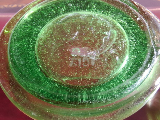 Image 1 of Porta caramelle per bambini meritevoli in vetro a bolle di Biot, noto come barattolo da farmacia con il suo coperchio, firmato