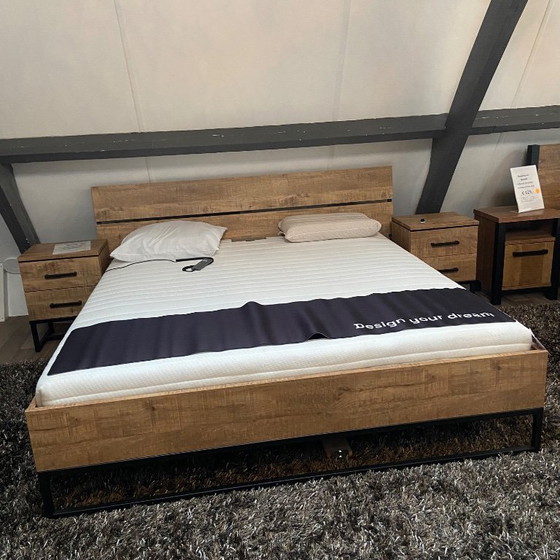 Image 1 of Letto matrimoniale Melvin