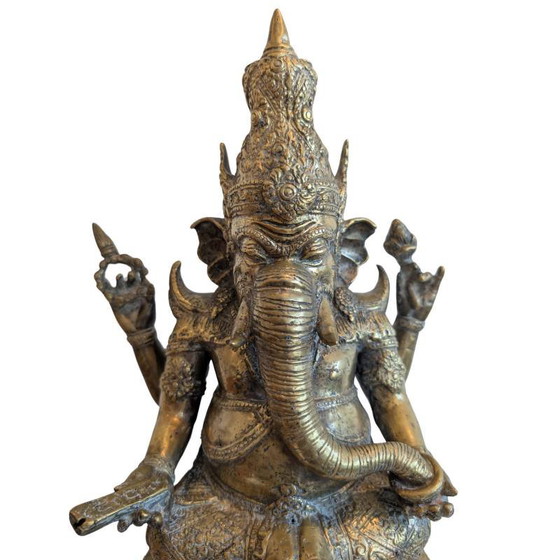Ganesha con Buda coronado – bronce dorado antiguo, estilo jemer – lote 152 – Esculturas, Bronze (photo 9 of 10)