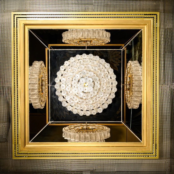 Image 1 of Lámpara de araña de los años 60 del icónico Hotel Hilton de Ámsterdam. Atribuida a Seguso.