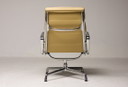 Eames Vitra EA 216, beige dubbelzijdig leer, nagenoeg in nieuwstaat
