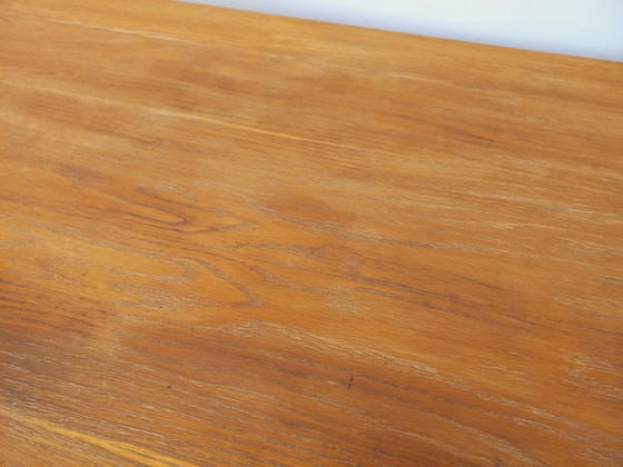 Image 1 of Grote rechthoekige vintage brutalistische tafel van massief eikenhout uit de jaren 60 en 70.