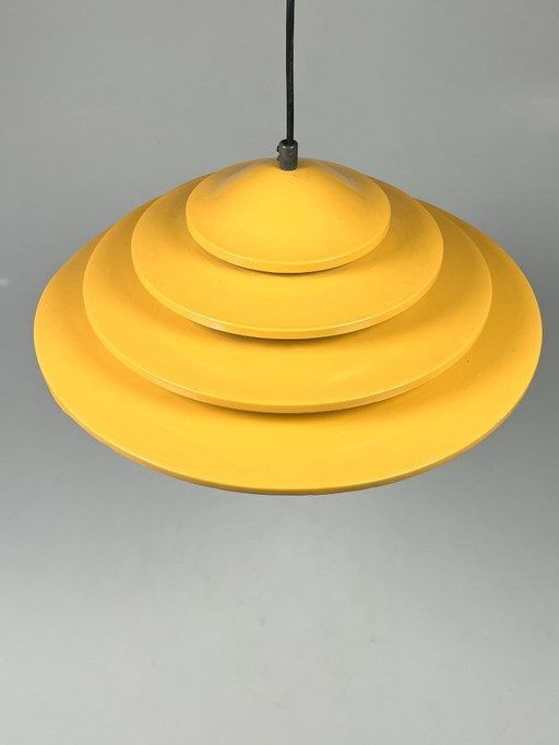 Lampe pendante vintage jaune/ lampe coquillage. 1970's
