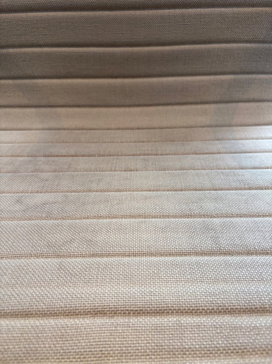 Image 1 of Sillas Eames para Herman Miller 680S/86S