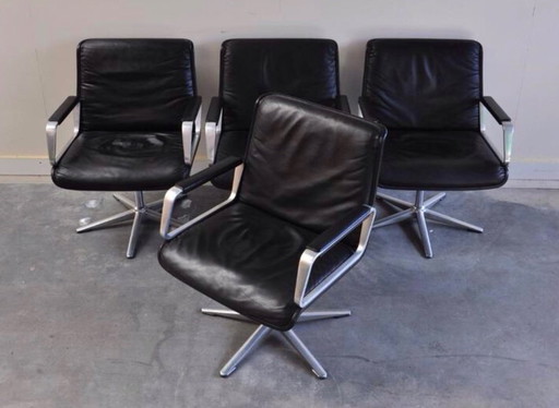 4 esclusive sedie a secchiello brutaliste degli anni '60 in pelle e acciaio spazzolato