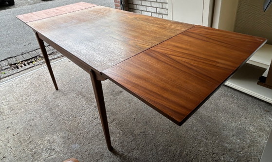 1960s Extendable Teak Dining Table, Danish Design – Wood (photo 3 of 12)