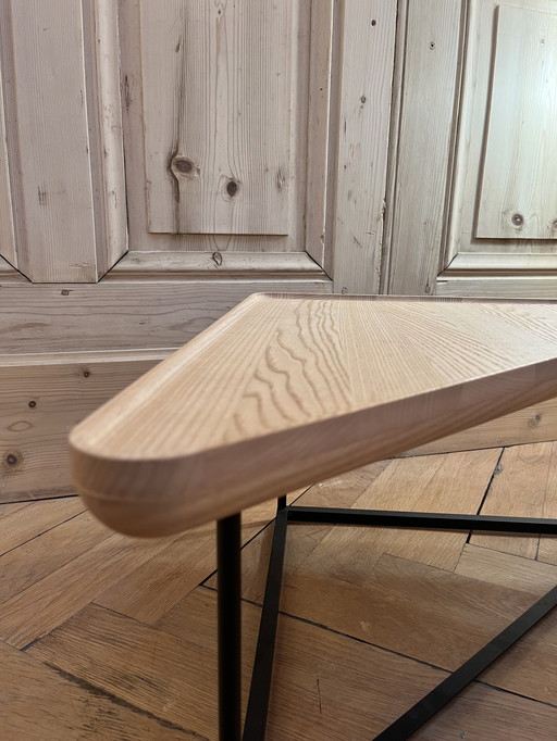 Table basse modèle « TOREI » Éditeur Cassina