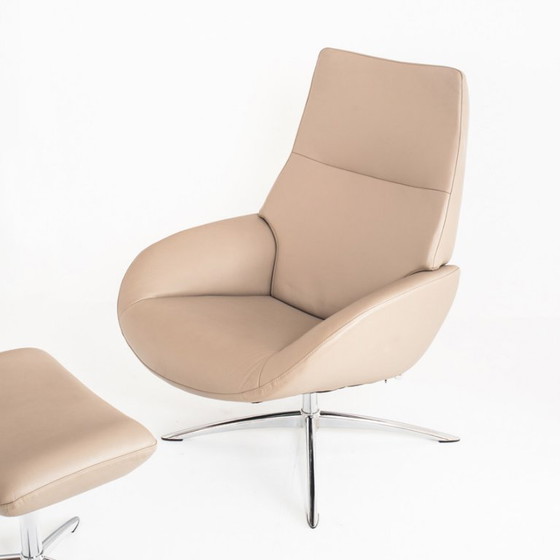 Sillón de piel con reposapiés. Modelo Lotus. Fabricante: Kebe. ​​Dinamarca. – Sillones reclinables, Leather (photo 8 of 13)