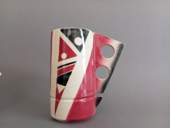 Image 1 of 4 abstrakt/postmoderne, spritzdekorierte Studio-Keramikbecher, 1984