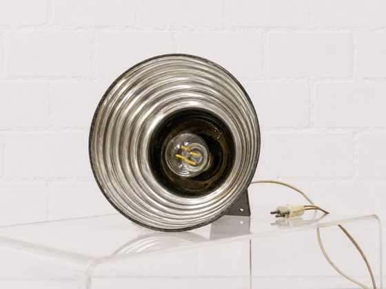 Image 1 of Industriële wand- of plafondspot van aluminium, jaren 1950-1960.