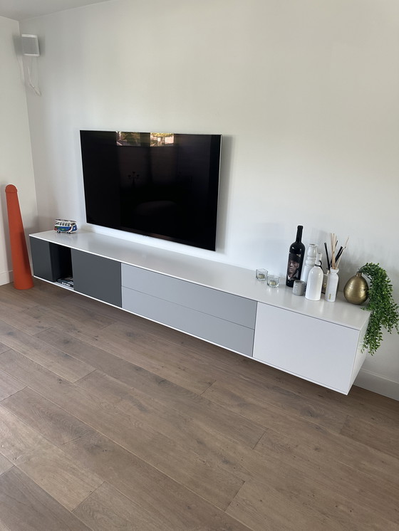 Image 1 of Mobile TV Pastoe