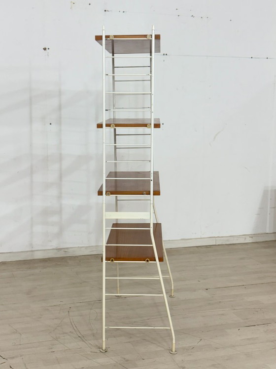 Image 1 of Wandplank met touwtjes / wandplank – design uit het midden van de vorige eeuw