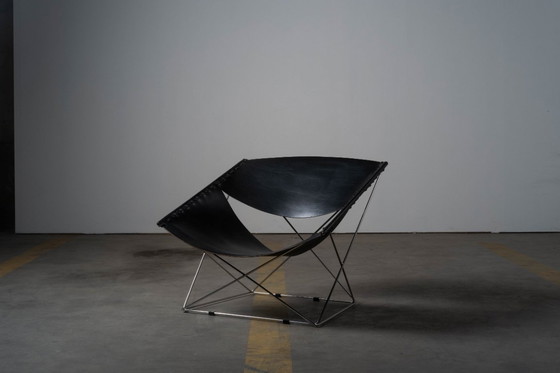 Image 1 of Pierre Paulin - Sedia a farfalla F675