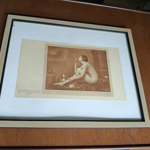 Originele Art Deco naaktfoto van J. Mandel uit Parijs – authentieke tijdschriftpagina – ingelijst – 32 × 26 cm