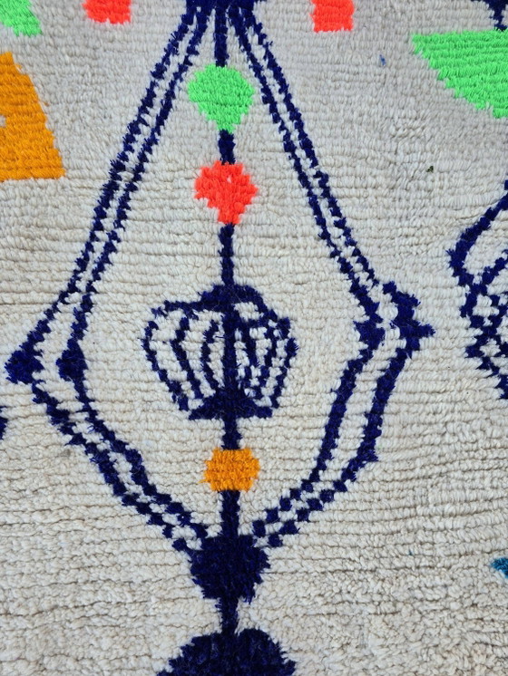 Grande tappeto marocchino in lana naturale, dimensioni 250x150 cm, fatto a mano. – Tappeti, Wool (photo 8 of 10)