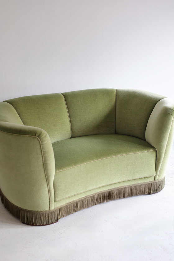 Image 1 of Dänisches 2-Sitzer-Sofa aus den 60er/70er Jahren, grüner Samt