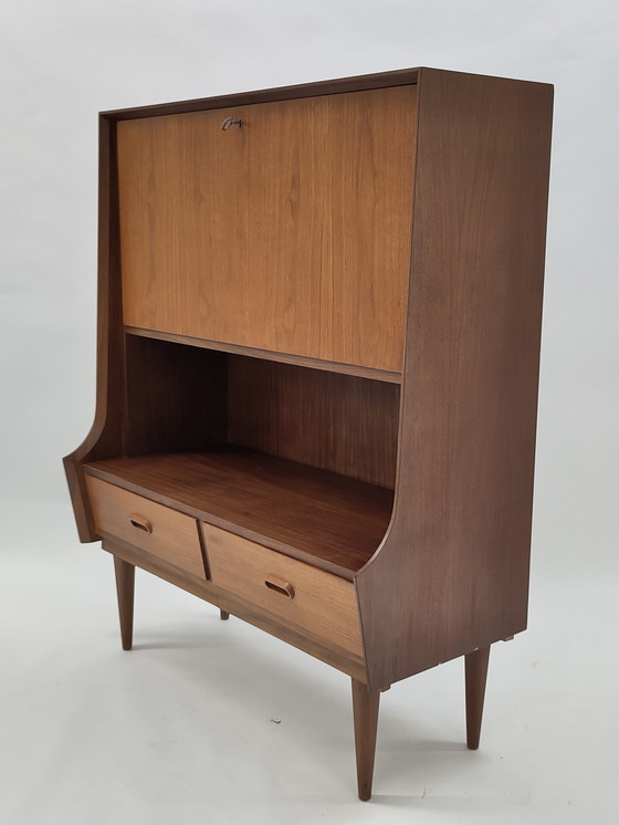 Image 1 of Vintage teakhouten Highboard