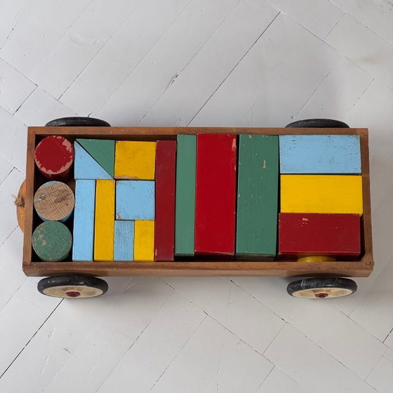 Image 1 of Mid Century Kinderen Speelgoed Kleurrijke Bouwstenen in Houten Kar
