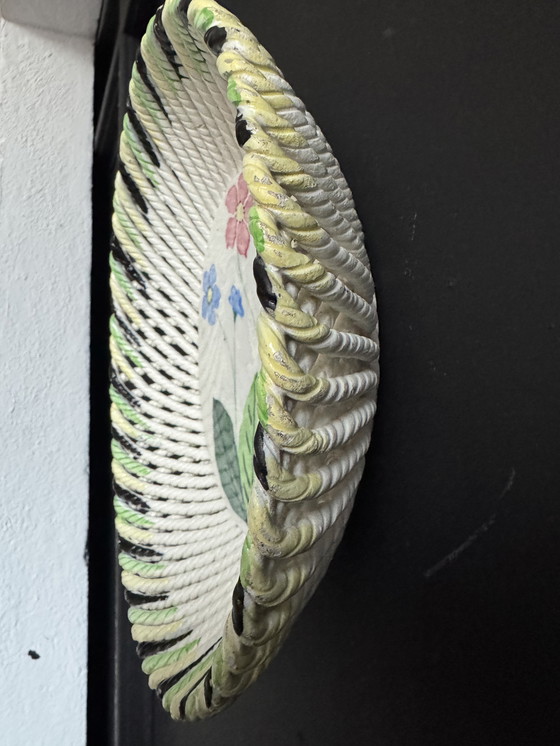 Image 1 of Cesta de frutas de cerámica tejida de los años 50