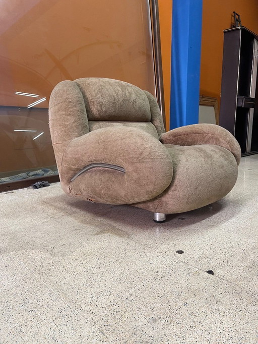 Vintage 1970’s Italian design sculptural armchair