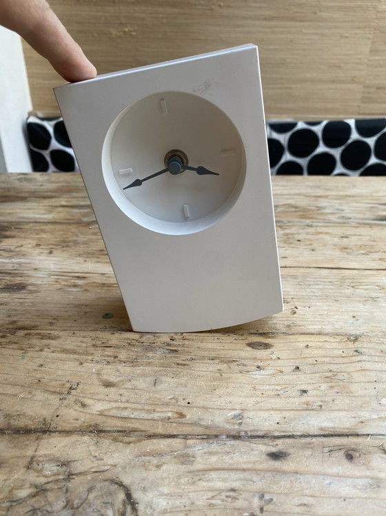 Invotis Orange Wiggle Wiggle Clock (IV085) – Plastic (photo 4 of 12)