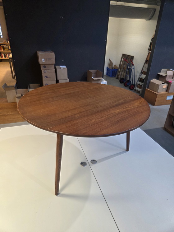 Image 1 of 4 sillas de comedor Hans Wegner 'HEART' -4103- más mesa de origen