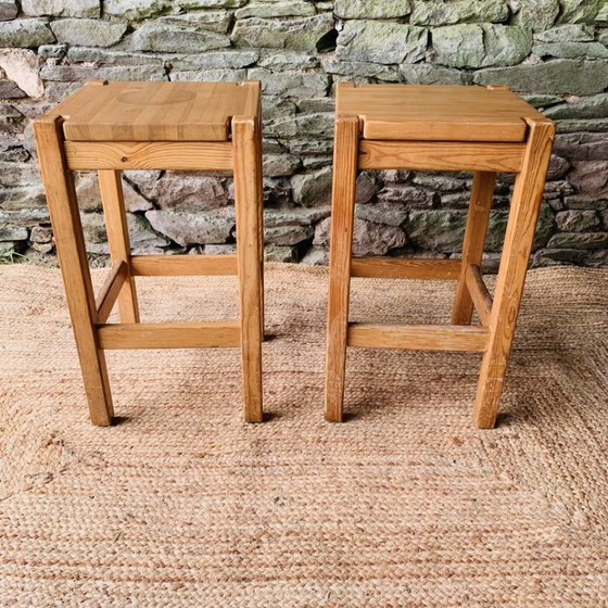 Pair of vintage Hongisto Stools by Ilmari Tapiovaara – Wood (photo 3 of 13)