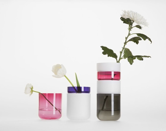 Image 1 of Pi-No-Pi-No Vase von New Works