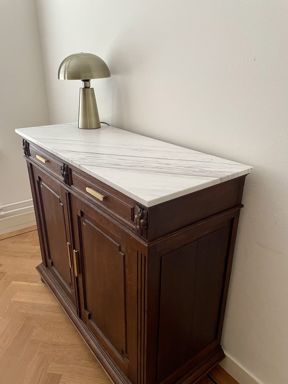 Buffet bas vintage en chêne massif – Wood, Marble (photo 8 of 9)