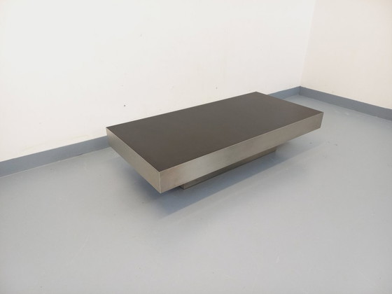 Image 1 of Vintage Willy Rizzo salontafel uit de jaren 70, gemaakt van geborsteld aluminium en zwart laminaat.