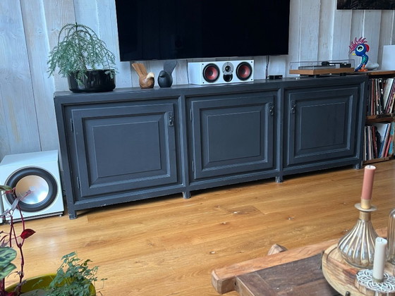 Image 1 of Massief dressoir tvkast 240cm in zeer goede staat 