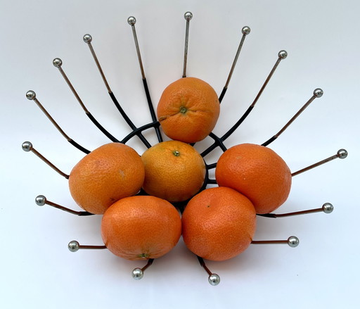 Fruttiera scultorea in metallo – Mid-Century Modern, circa anni '60/'70