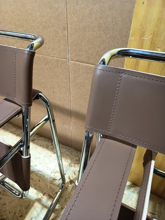 Image 1 of Poltrone Knoll Wassily B3 2 nuove/usate in pelle color noce di Marcel Breuer € 4.400