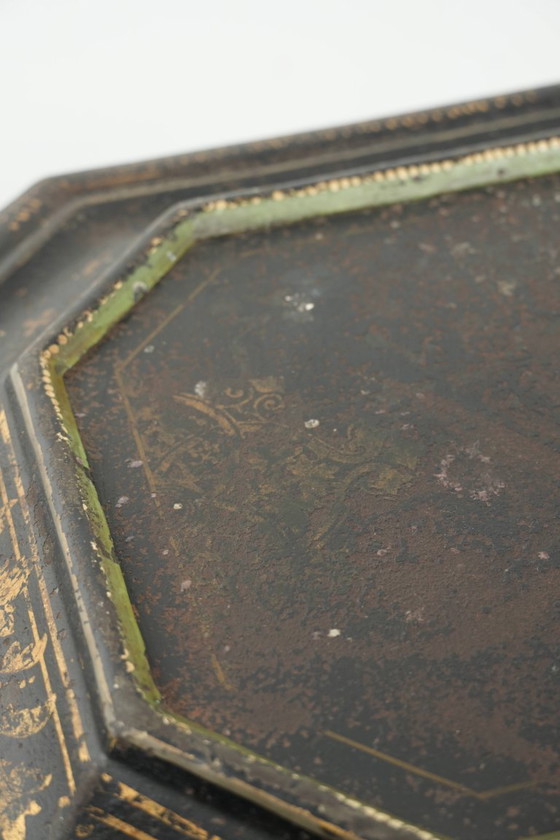 Elegant antique coal/hearth bin in Chinoiserie style from the 19th century with beautiful accents and brass (photo 15 of 16)