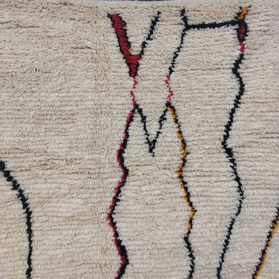 Image 1 of Authentic Berber Unic Rug – 100% Natural Wool Handwoven (237 × 148 cm)