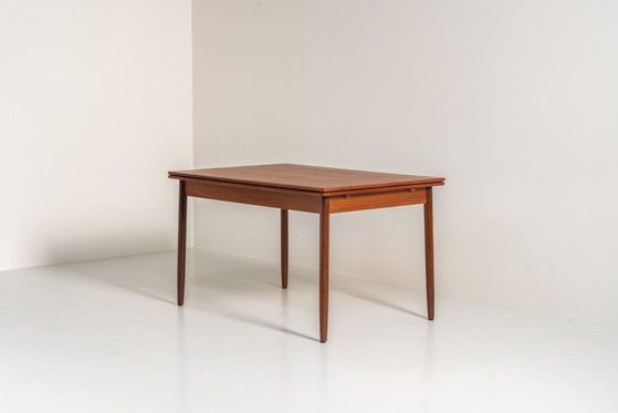 Table à manger danoise extensible en teck, années 1960. – Tables de salle à manger, Wood, Vintage (photo 4 of 11)