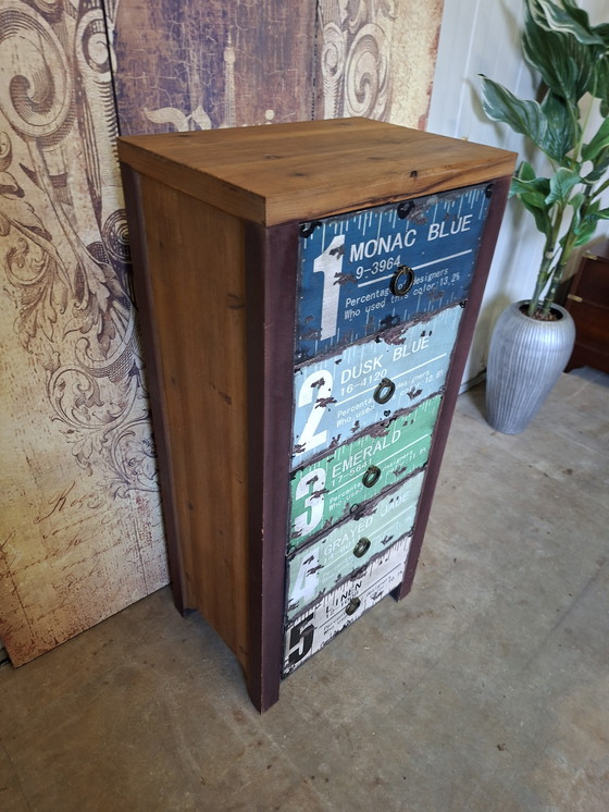 Image 1 of Cassettiera in legno colorato, armadio per farmacia, schedario di dimensioni ridotte, 47x32 cm e 102 cm di altezza.