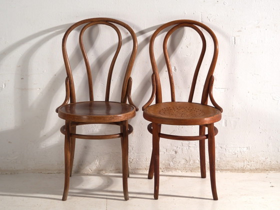 Pair of antique chairs in Thonet bentwood – Central Europe, circa 1930 #9 – Dining chairs (photo 34 of 40)