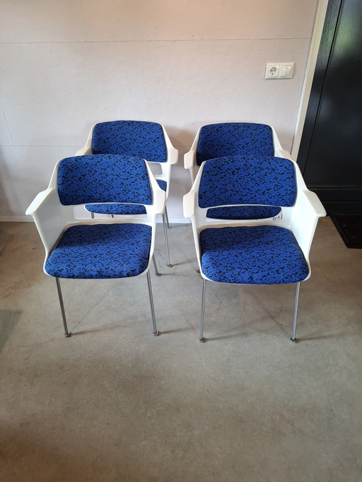 4 +1 gispen 2225 chairs