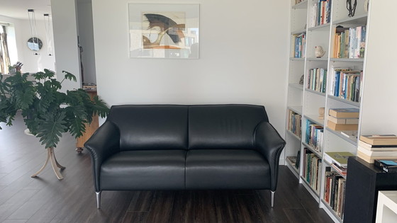 Leolux Mayon 2.5-seater sofa black leather – Chrome (photo 7 of 9)
